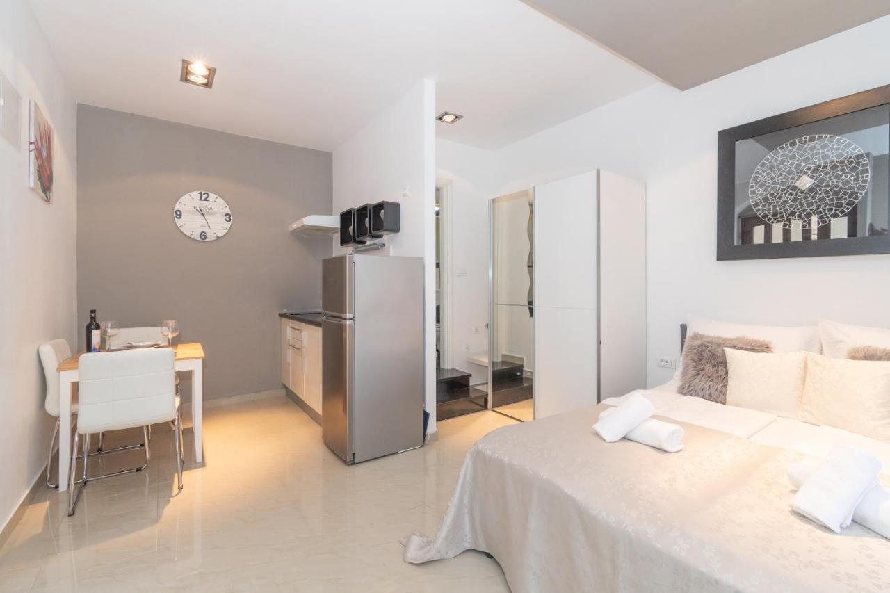 Rony Studio Apartment Split Exterior photo